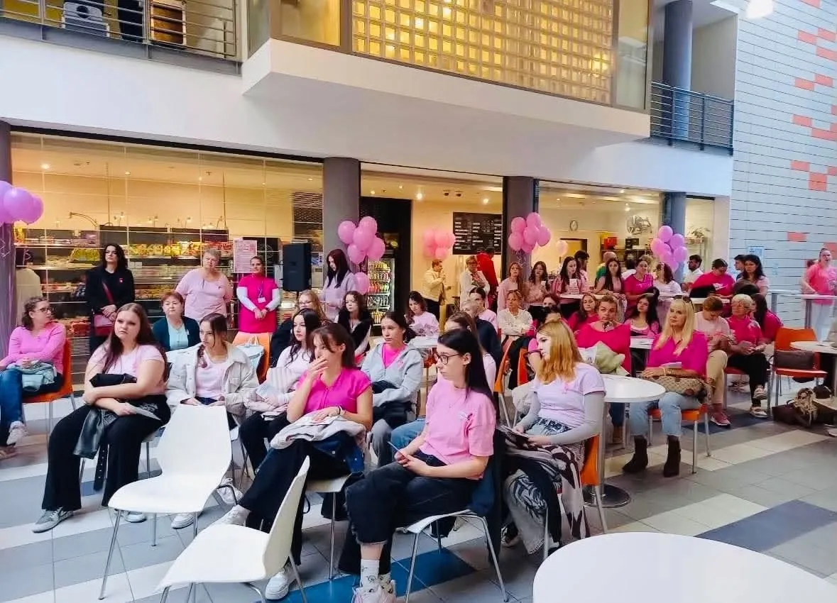  Pink nap a kórházban